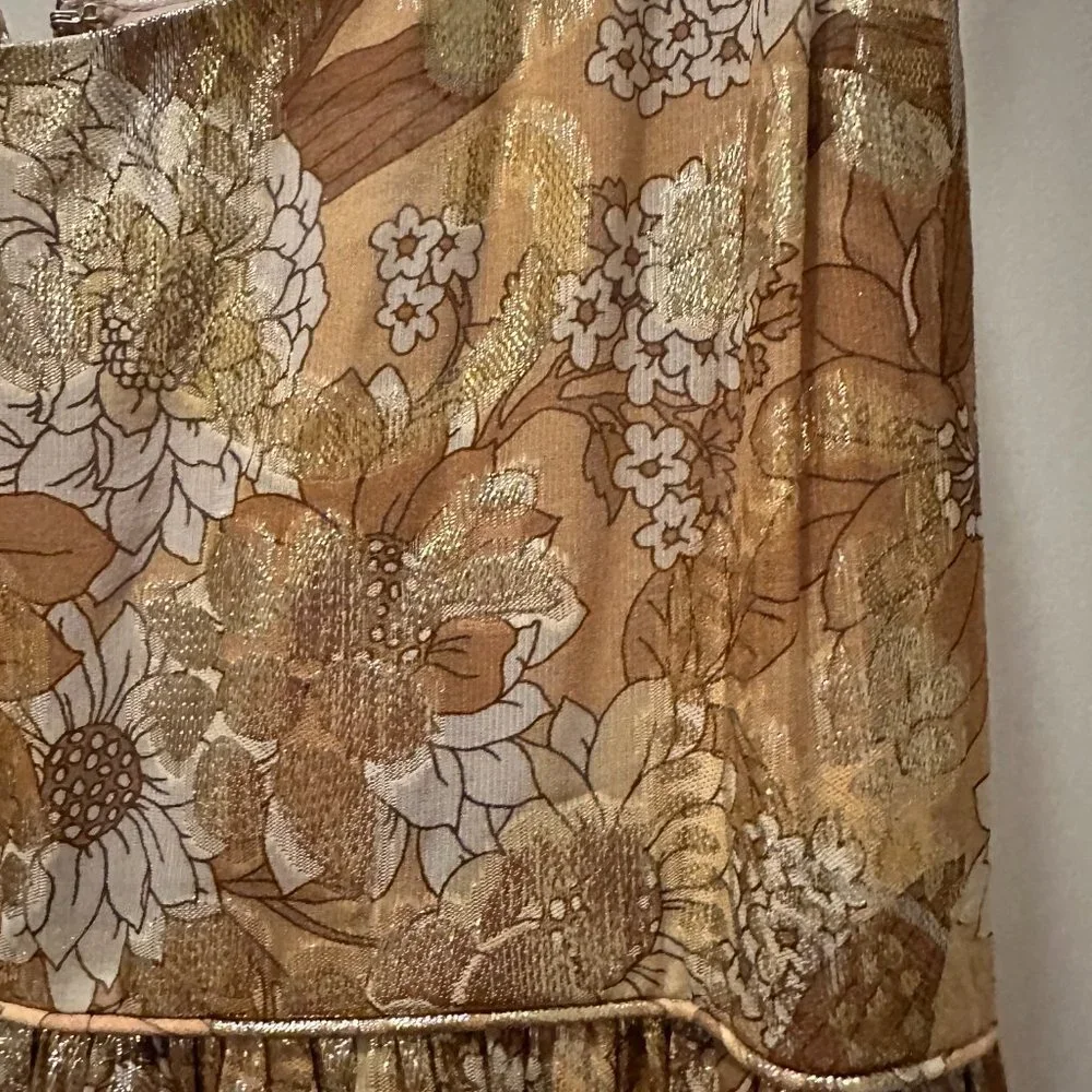 Beautiful gold lame lurex gown perfect for weddings, so flattering & comfortable